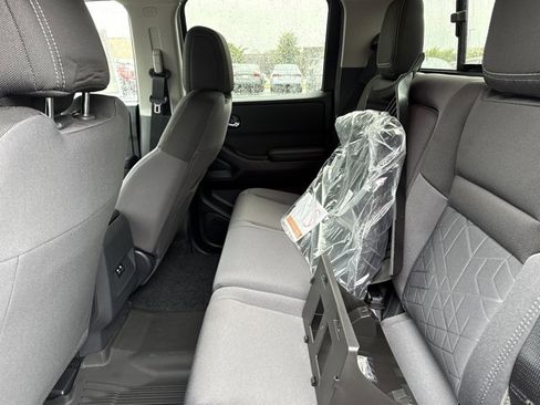 New 2026 Nissan Frontier SV w/ Tow Package image 6