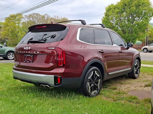 Used 2023 Kia Telluride S w/ S Sunroof Package AWD/4WD image 6