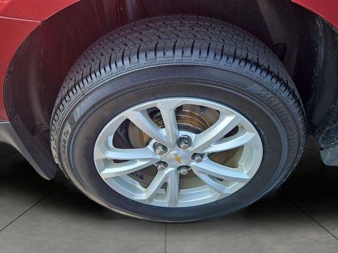 Used 2017 Chevrolet Equinox LT FWD image 10