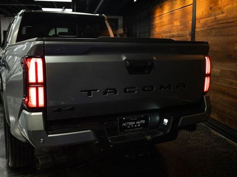 Used 2024 Toyota Tacoma SR5 w/ SR5 Upgrade Package image 6