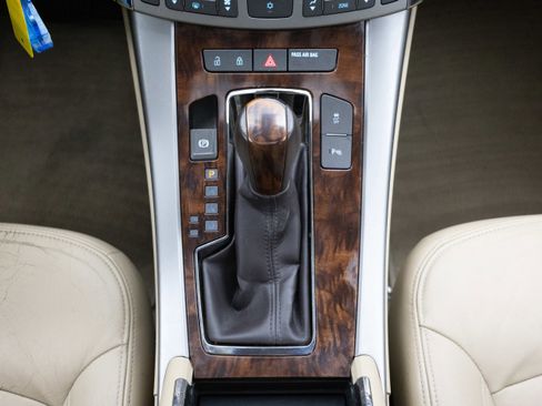 Used 2010 Buick LaCrosse CXL image 33