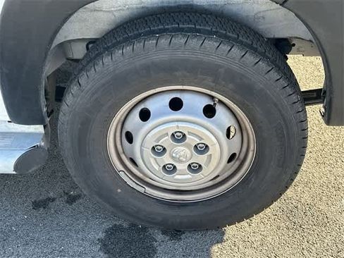 Used 2023 RAM ProMaster 2500 image 5