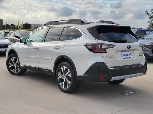 Used 2021 Subaru Outback Touring AWD/4WD image 3