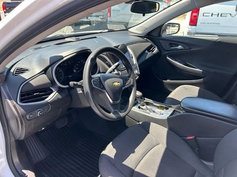 Used 2023 Chevrolet Malibu LS FWD image 17