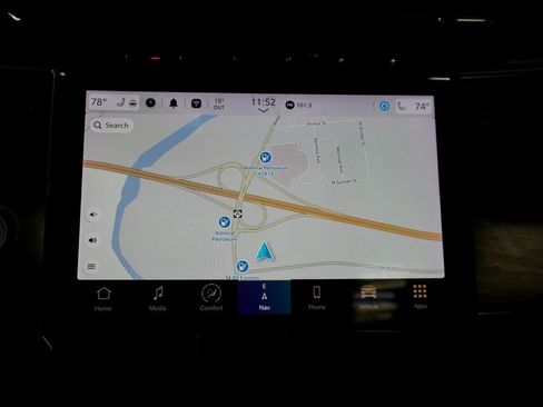 Used 2024 Jeep Grand Cherokee Limited w/ Luxury Tech Group II image 19