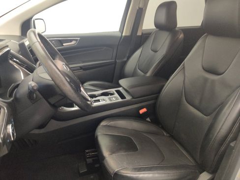 Used 2021 Ford Edge Titanium AWD/4WD image 17