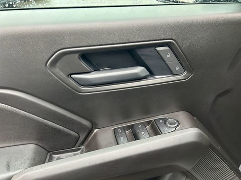 Used 2025 Chevrolet Colorado W/T image 23