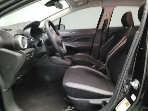 Used 2025 Nissan Versa S w/ Trunk Package FWD image 17