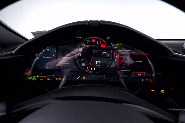 Certified 2024 Ferrari Roma Spider RWD image 34