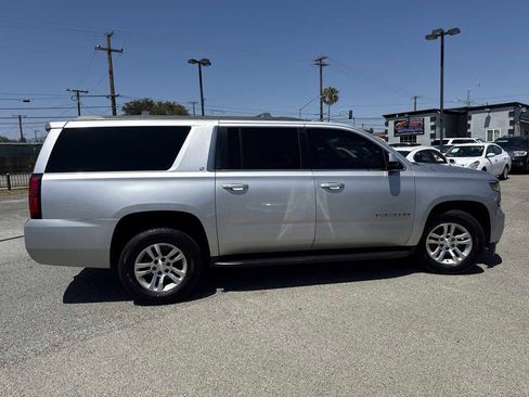 Used 2015 Chevrolet Suburban LT RWD image 5