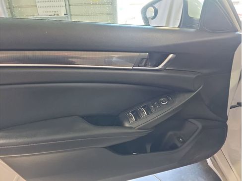 Used 2018 Honda Accord Sport image 19