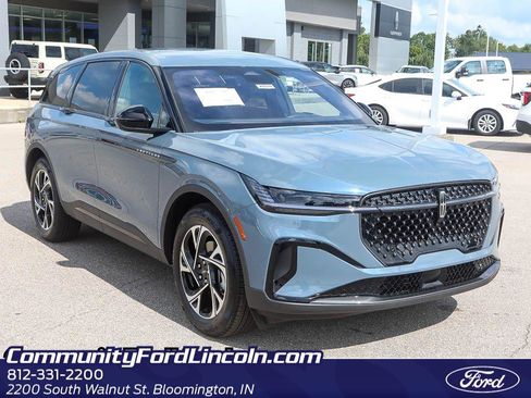 New 2025 Lincoln Nautilus Premier w/ Jet Appearance Package image 1