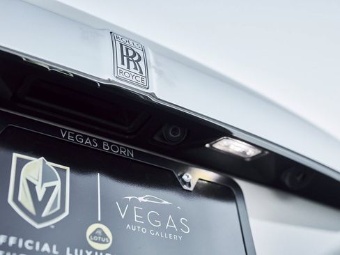 Used 2017 Rolls-Royce Dawn image 14