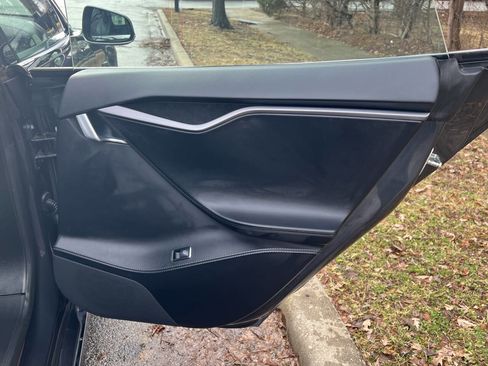 Used 2019 Tesla Model S Performance AWD/4WD image 32