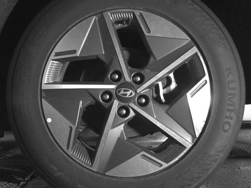 Used 2025 Hyundai Tucson SEL image 14