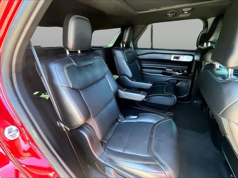 Used 2023 Ford Explorer ST w/ Equipment Group 401A AWD/4WD image 19
