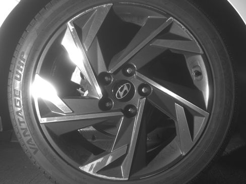 Used 2025 Hyundai Elantra SEL image 15