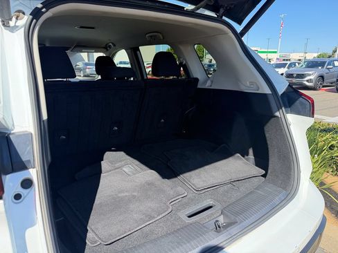 Used 2024 Nissan Rogue SV FWD image 26
