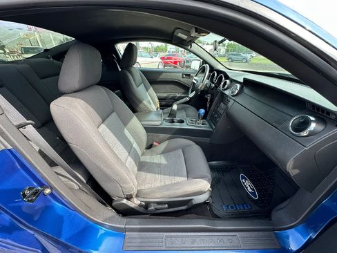 Used 2006 Ford Mustang Coupe RWD image 10