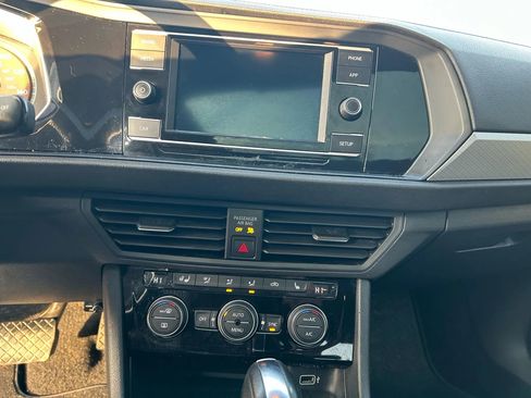 Used 2019 Volkswagen Jetta S FWD image 11