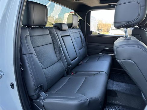 Used 2025 Toyota Tundra Limited w/ Power Package image 32