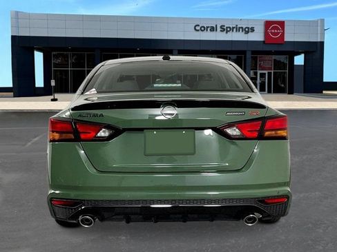 New 2026 Nissan Altima 2.5 SR w/ SR Midnight Edition Package FWD image 3