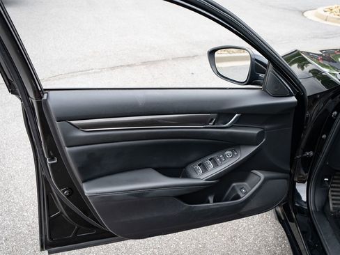 Used 2022 Honda Accord Sport image 16