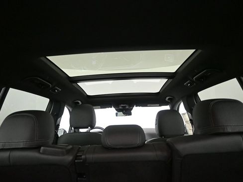 Used 2025 Mercedes-Benz GLS 450 4MATIC image 20