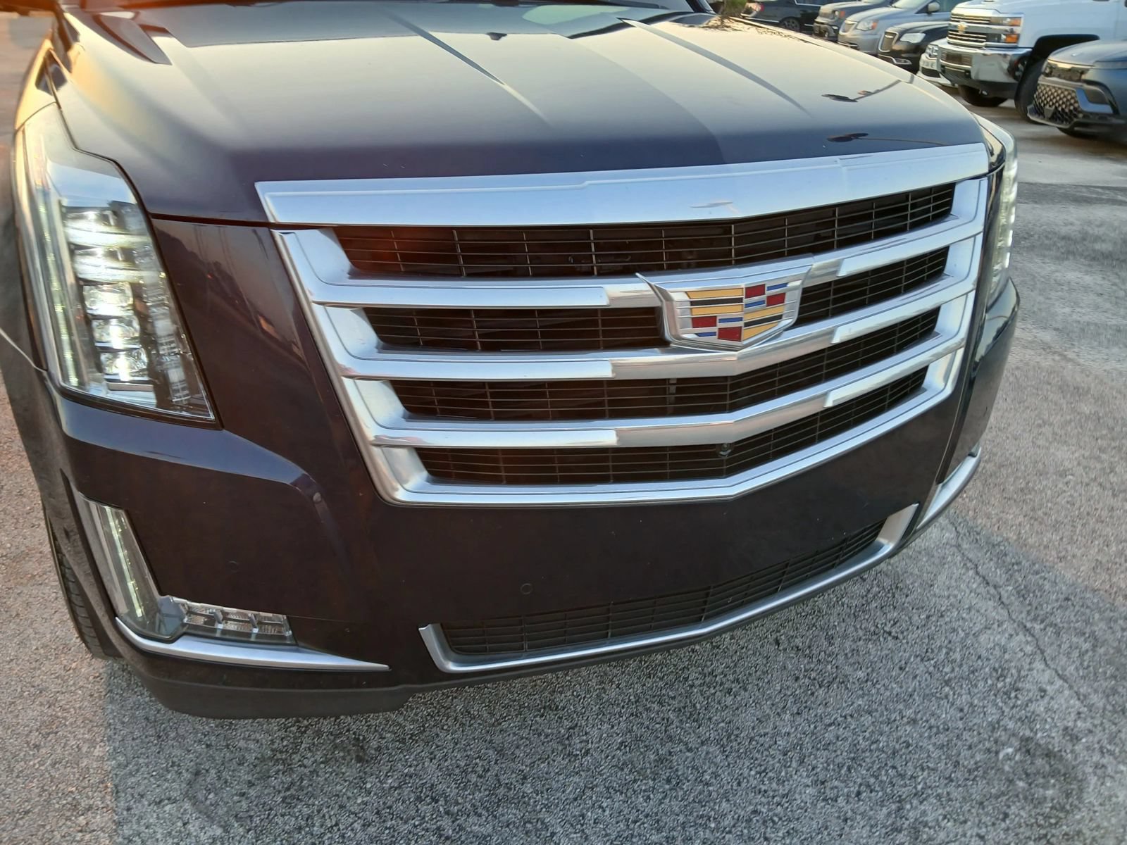 Used 2019 Cadillac Escalade 2WD image 19