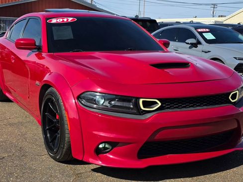 Used 2017 Dodge Charger R/T Scat Pack w/ Beats Audio Group image 1