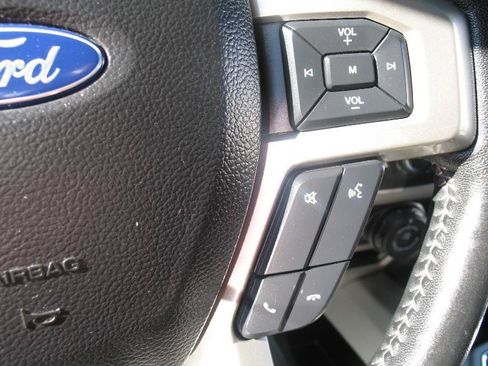 Used 2020 Ford F150 Lariat w/ Equipment Group 502A Luxury AWD/4WD image 34