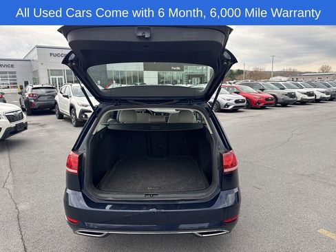 Used 2018 Volkswagen Golf S image 9
