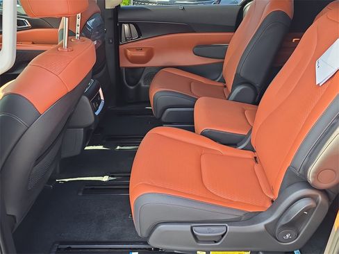 New 2026 Kia Carnival SX Prestige image 19