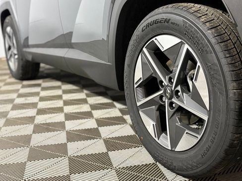 Used 2025 Hyundai Tucson SEL FWD image 4