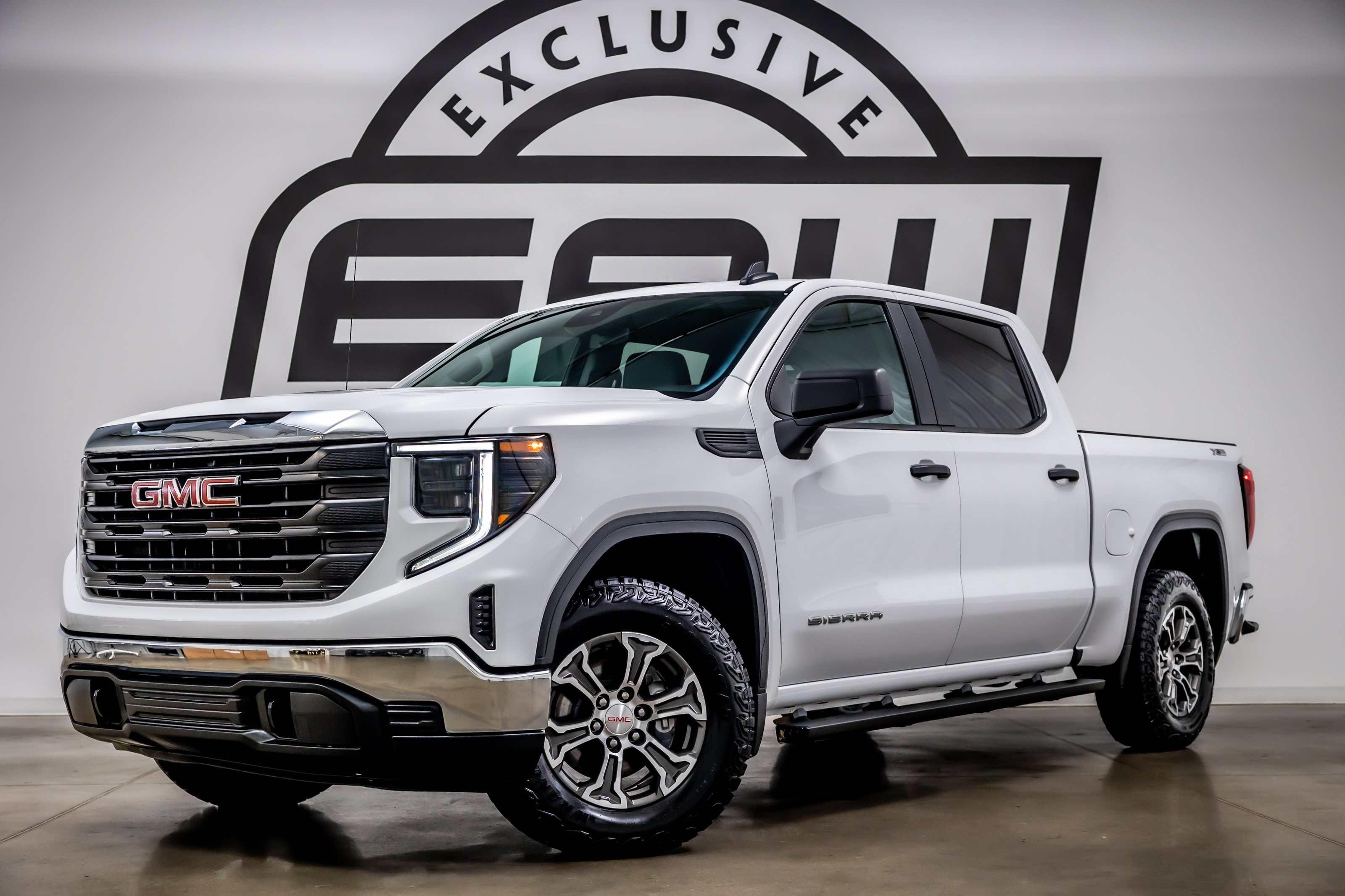 Used 2026 GMC Sierra 1500 Pro w/ Pro Value Package AWD/4WD image 1