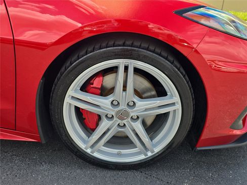 Used 2024 Chevrolet Corvette Stingray Preferred Cpe w/ Z51 Performance Package RWD image 28