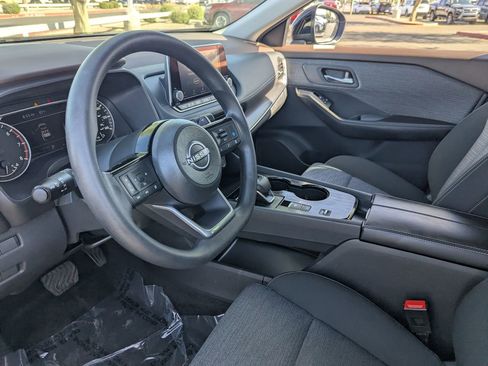 Certified 2023 Nissan Rogue SV FWD image 18