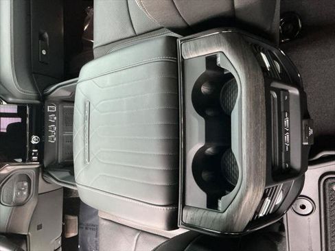 Certified 2026 RAM 3500 Limited AWD/4WD image 31