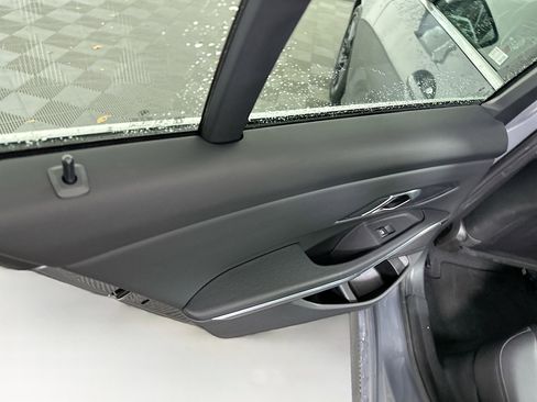 Used 2025 BMW 330i Sedan image 27