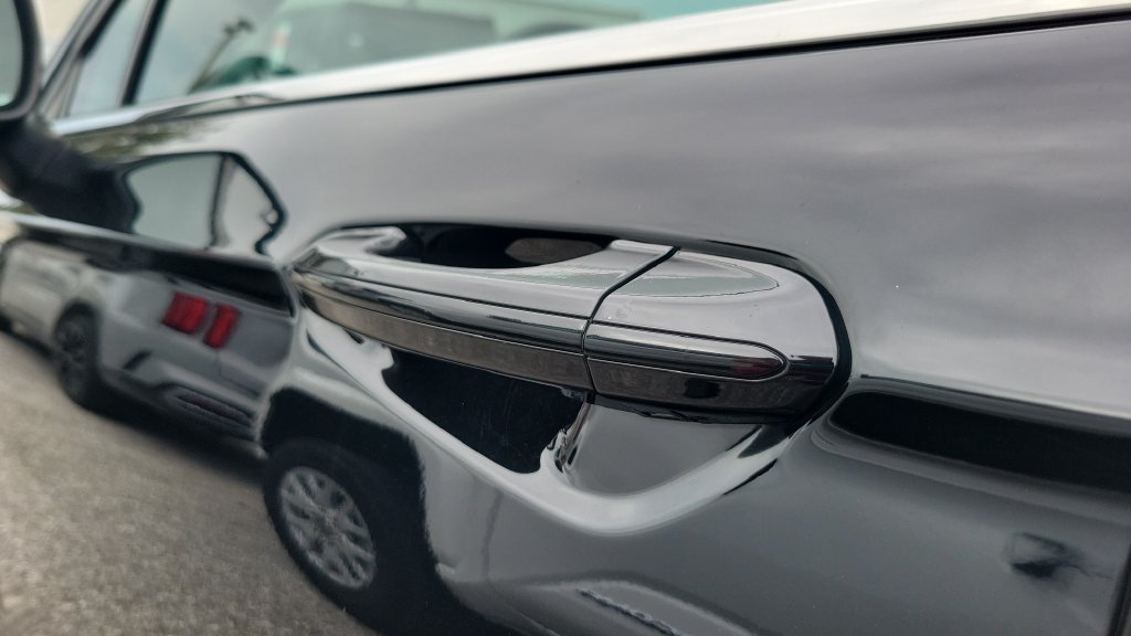 Used 2018 Ford Fusion SE w/ Equipment Group 201A FWD image 6