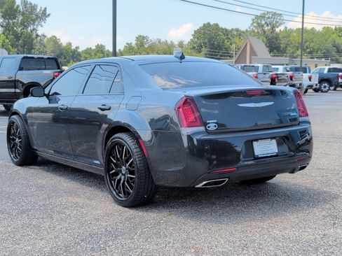 Used 2019 Chrysler 300 S AWD/4WD image 3