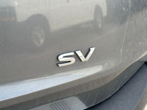 Used 2021 Nissan Rogue SV w/ Premium Package image 5