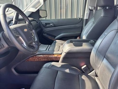 Used 2019 Chevrolet Tahoe Premier RWD image 16