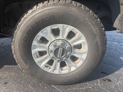 Used 2021 Ford F250 XL w/ STX Appearance Package AWD/4WD image 8