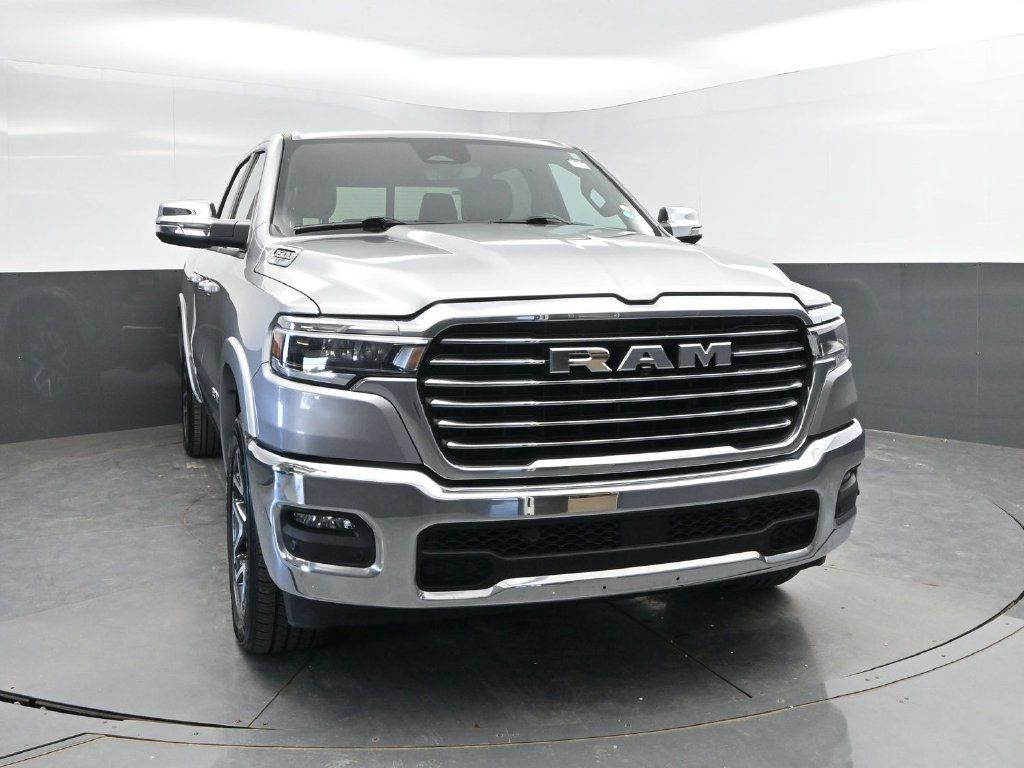 Used 2025 RAM 1500 Laramie AWD/4WD image 2