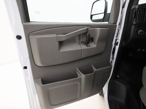 Used 2024 Chevrolet Express 3500 LT w/ LT Preferred Equipment Group image 7