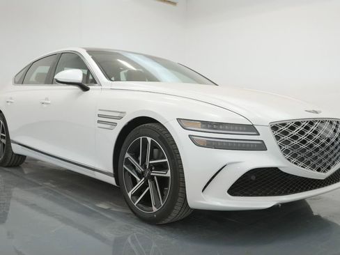 Used 2025 Genesis G80 2.5T Advanced image 2