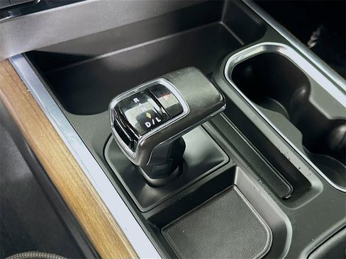 Used 2022 Chevrolet Silverado 1500 High Country w/ High Country Premium Package image 34