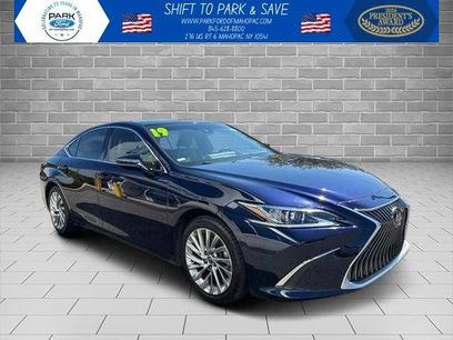 Used 2019 Lexus ES 350 w/ Accessory Package 2