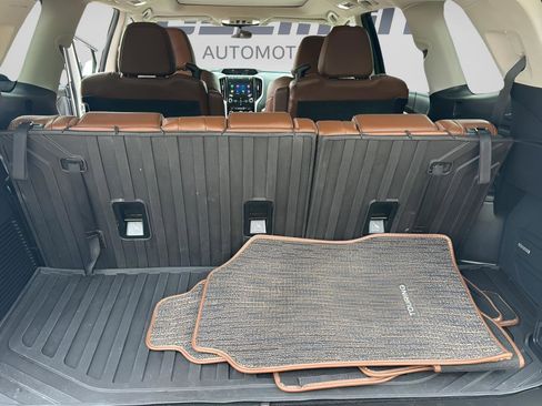Used 2019 Subaru Ascent Touring w/ Popular Package #3 AWD/4WD image 17